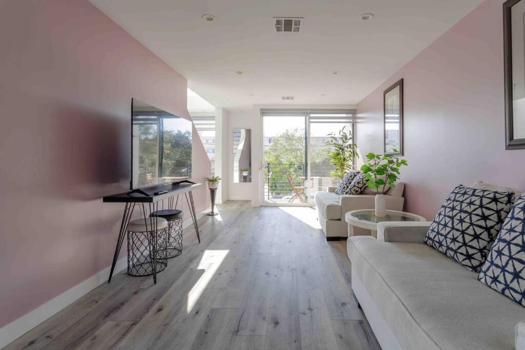 Stunning Hollywood Townhouse With Sunny Views Vila Los Angeles Exterior foto
