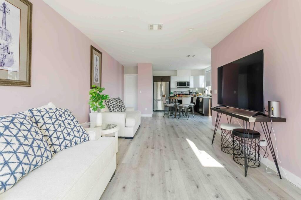 Stunning Hollywood Townhouse With Sunny Views Vila Los Angeles Exterior foto