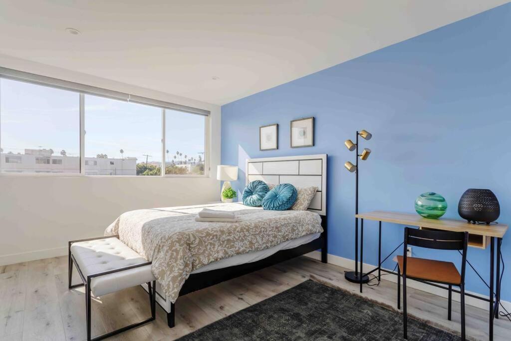 Stunning Hollywood Townhouse With Sunny Views Vila Los Angeles Exterior foto