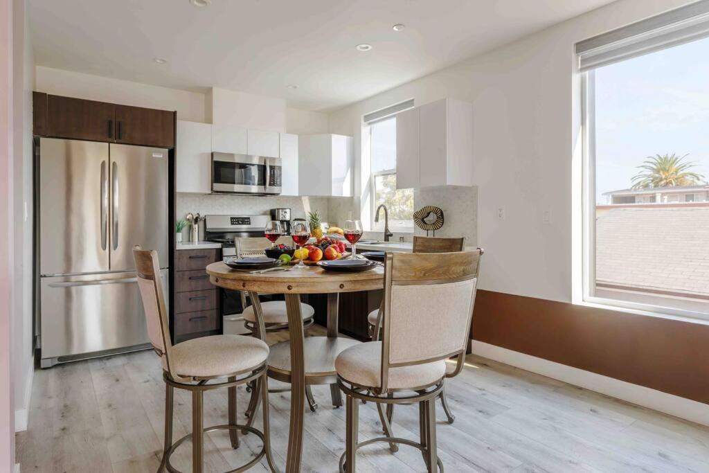 Stunning Hollywood Townhouse With Sunny Views Vila Los Angeles Exterior foto